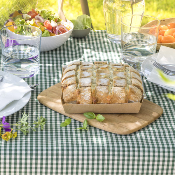 Picnics with cheese bread