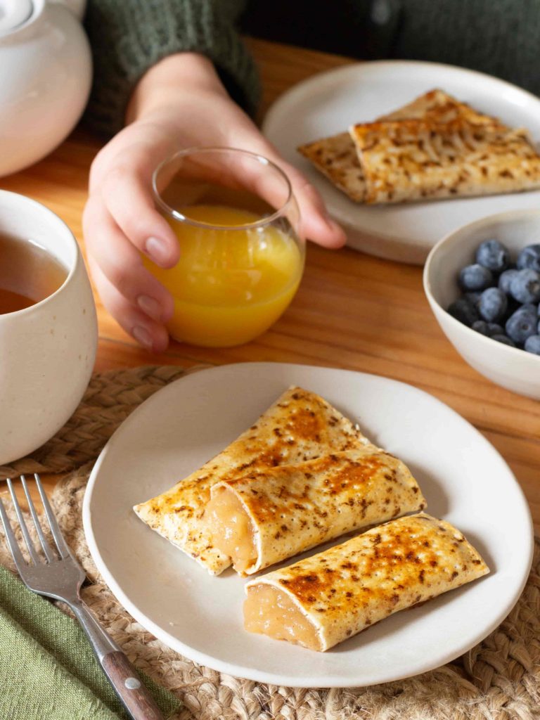 Crepes Apple Cinnamon With juice